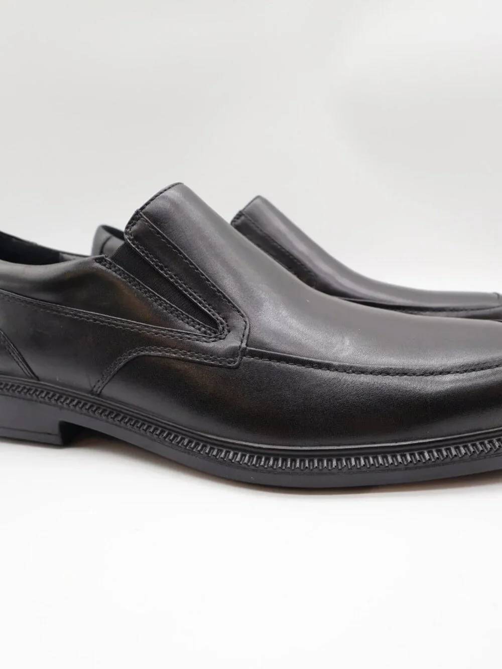 Hush Puppies Leverage Men's 12W Black Leather Waterproof Slip-On Shoes